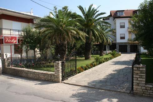 לימנאס Vicky Rooms & Apartments מראה חיצוני תמונה