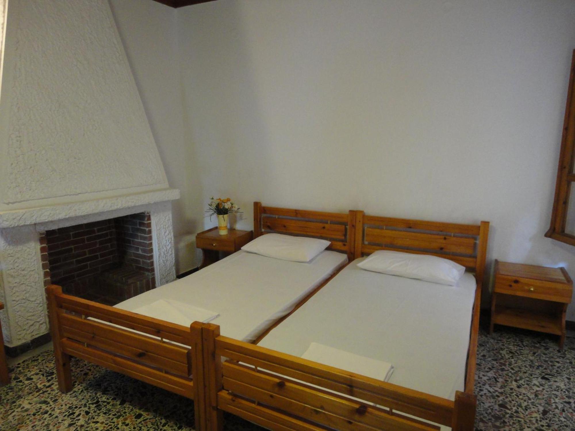 לימנאס Vicky Rooms & Apartments מראה חיצוני תמונה
