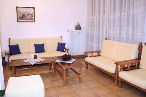 לימנאס Vicky Rooms & Apartments מראה חיצוני תמונה