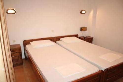 לימנאס Vicky Rooms & Apartments מראה חיצוני תמונה